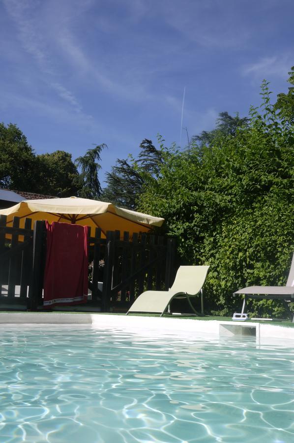 Bed and Breakfast Domaine De Puytirel Champagne-et-Fontaine Экстерьер фото